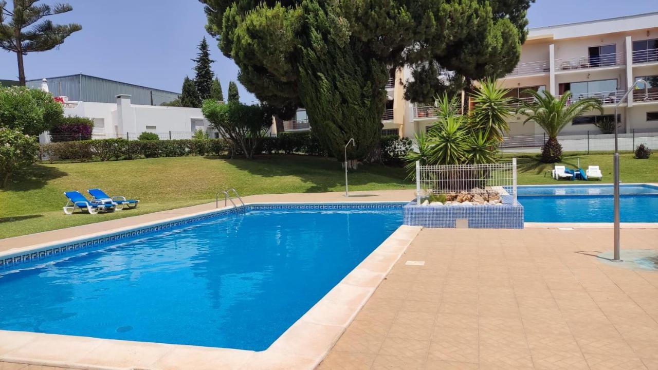 01 Sra Da Rocha Com Piscina E Ac - Casas & Papeis Apartment Armação de Pêra Екстериор снимка